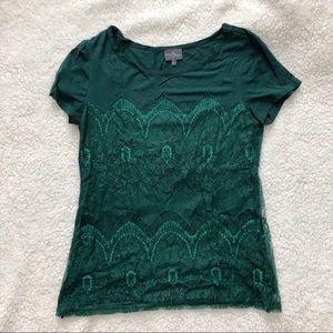 Short sleeve green shirt with lace overlay